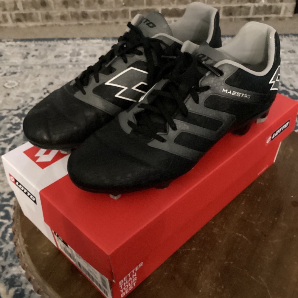 Lotto, 7.5 All Black & Gravity Titan (Gray)
